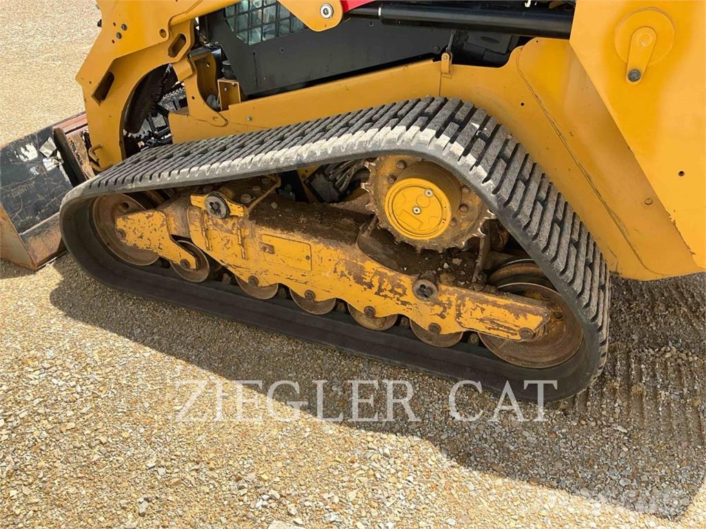CAT 279D3 لوادر زحافة