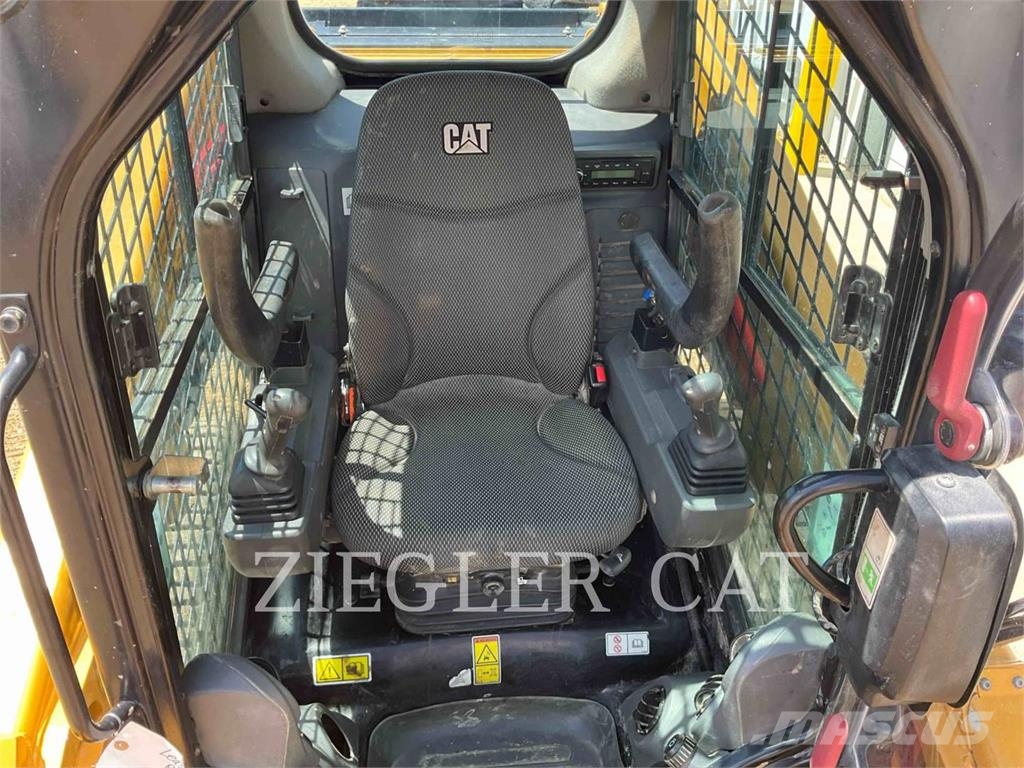 CAT 279D3 لوادر زحافة