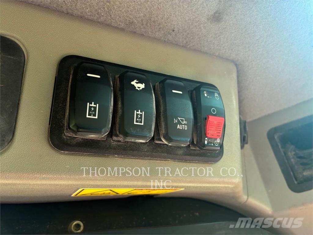 CAT 279D3 Lánctalpas homlokrakodók