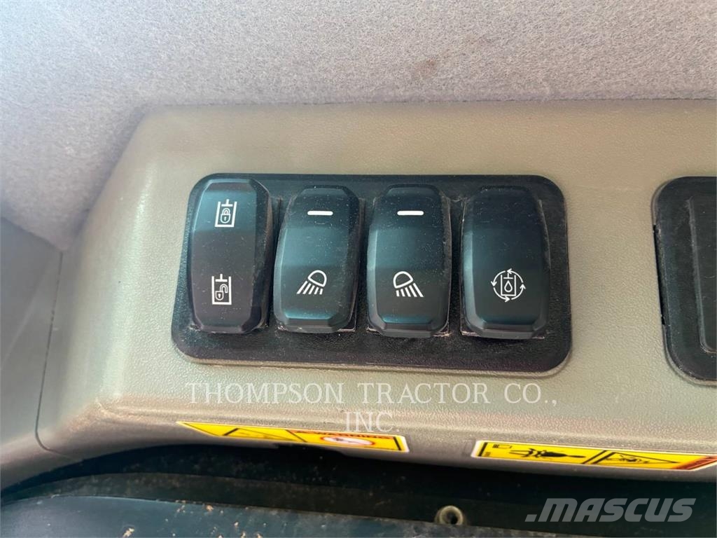 CAT 279D3 Lánctalpas homlokrakodók