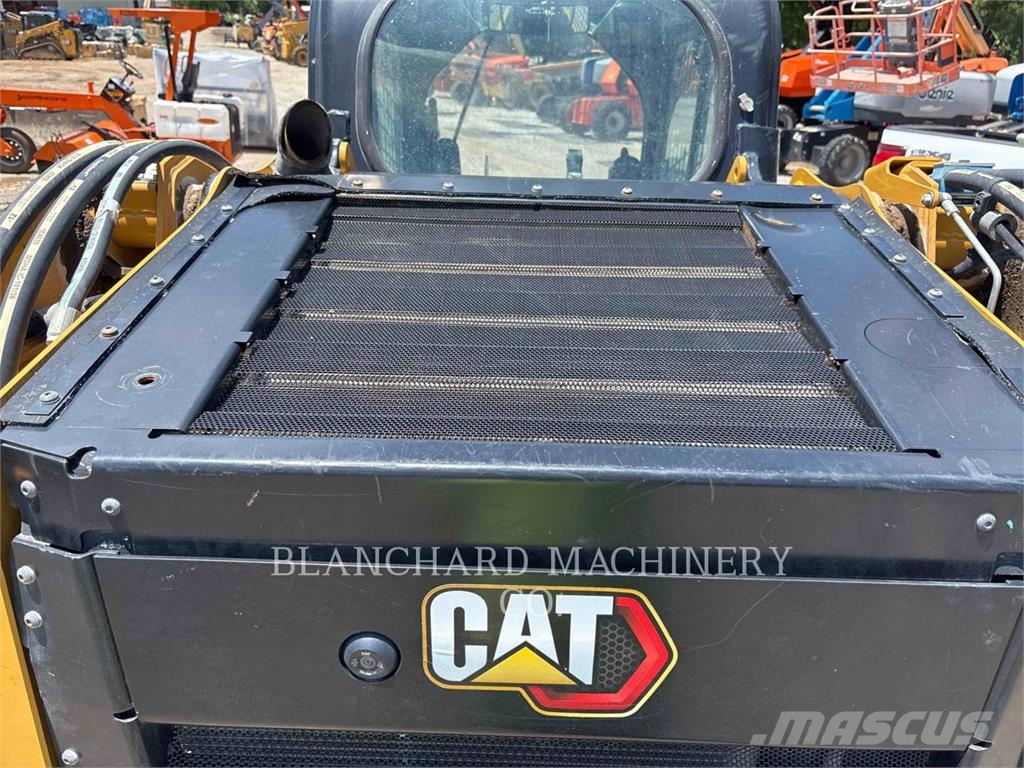 CAT 279D3 لوادر زحافة