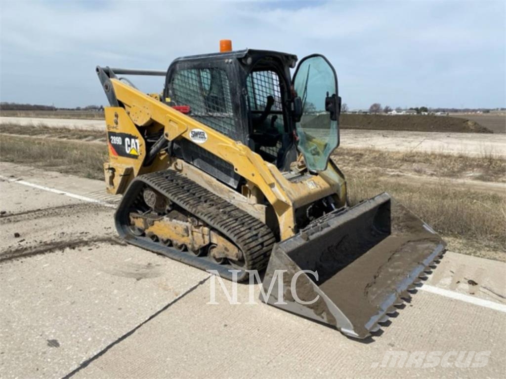 CAT 289D لوادر انزلاقية التوجيه