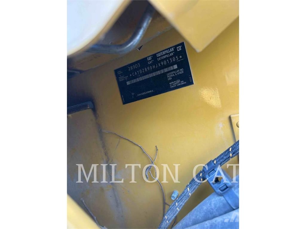 CAT 289D 3 لوادر انزلاقية التوجيه