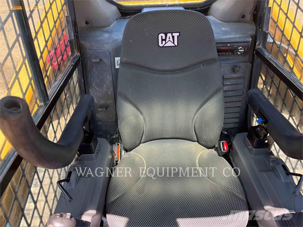 CAT 289D3 Lánctalpas homlokrakodók