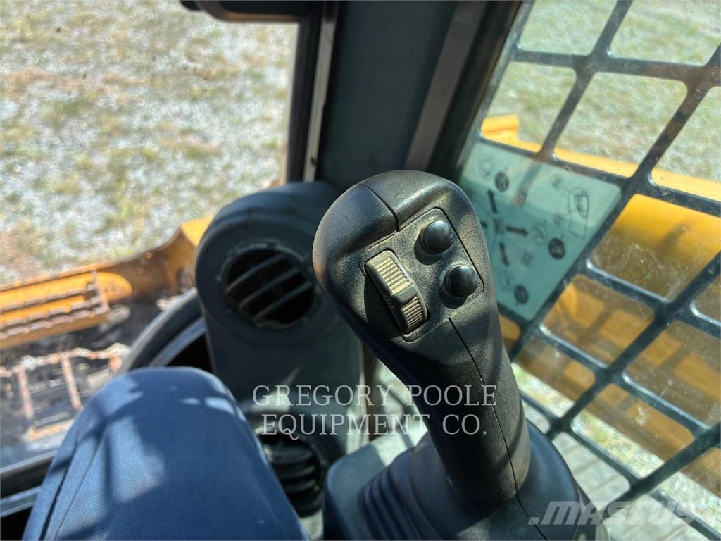CAT 289D3 Pásové nakladače