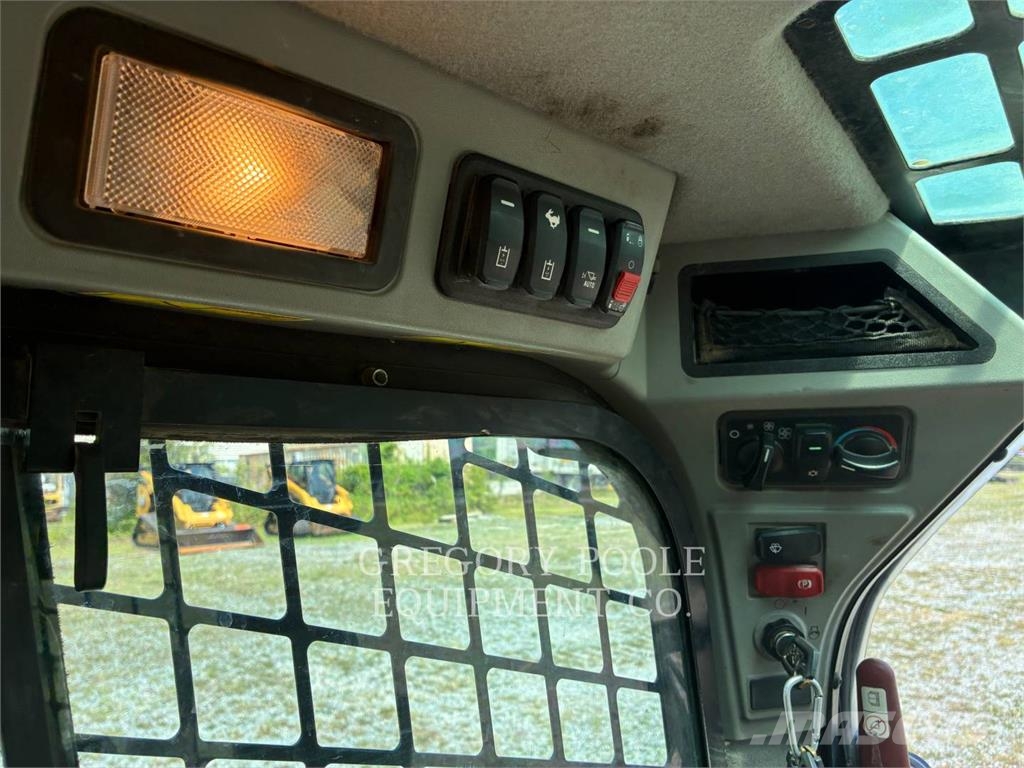 CAT 289D3 Pásové nakladače