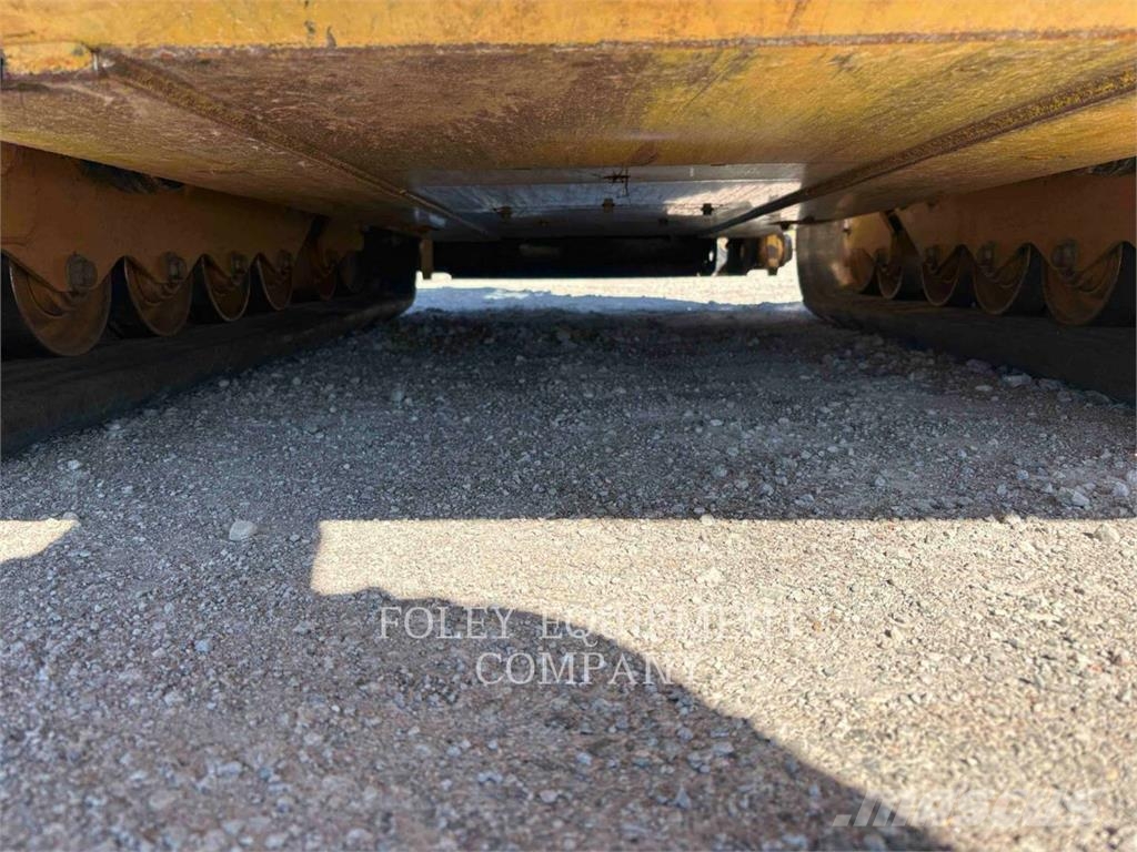 CAT 289D3 لوادر انزلاقية التوجيه