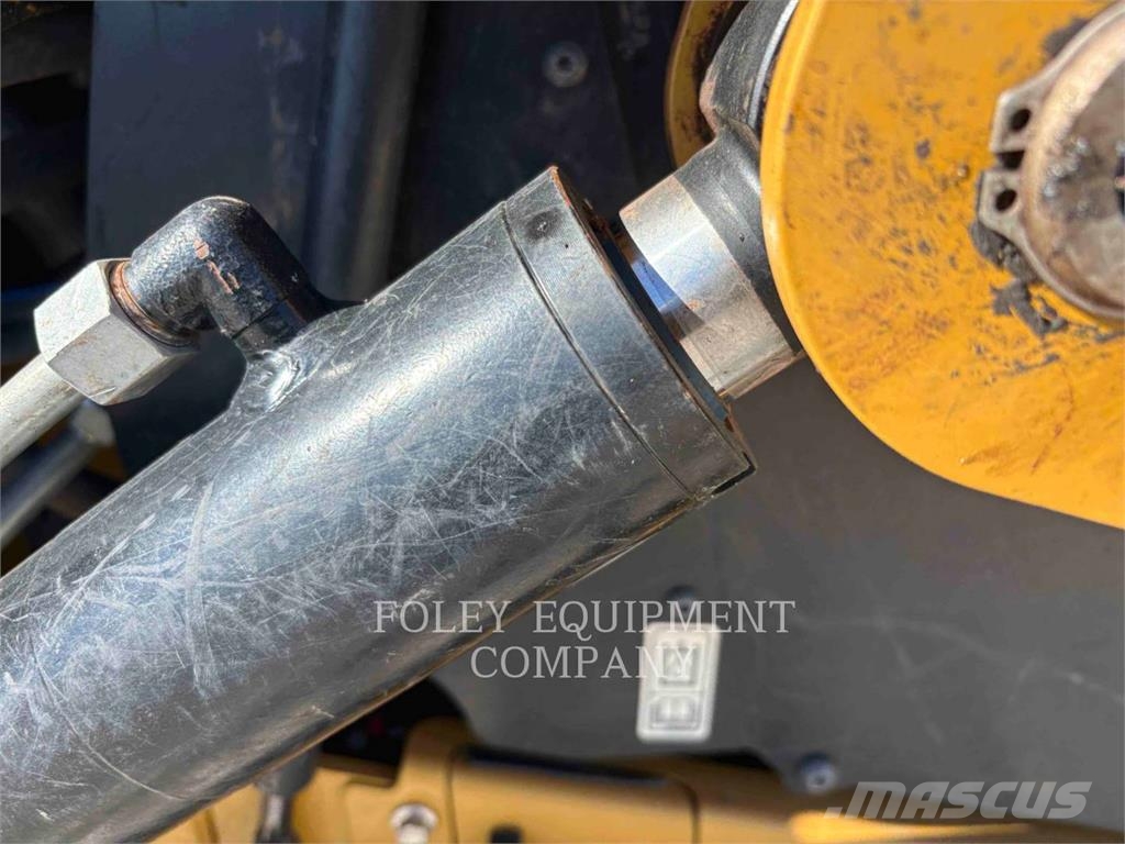 CAT 289D3 لوادر انزلاقية التوجيه
