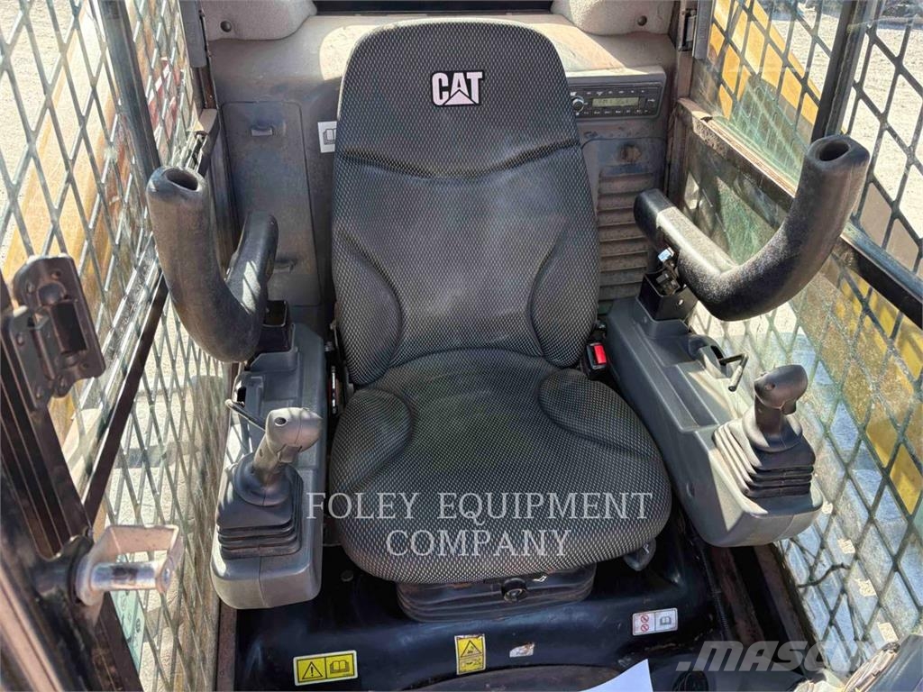 CAT 289D3 لوادر انزلاقية التوجيه