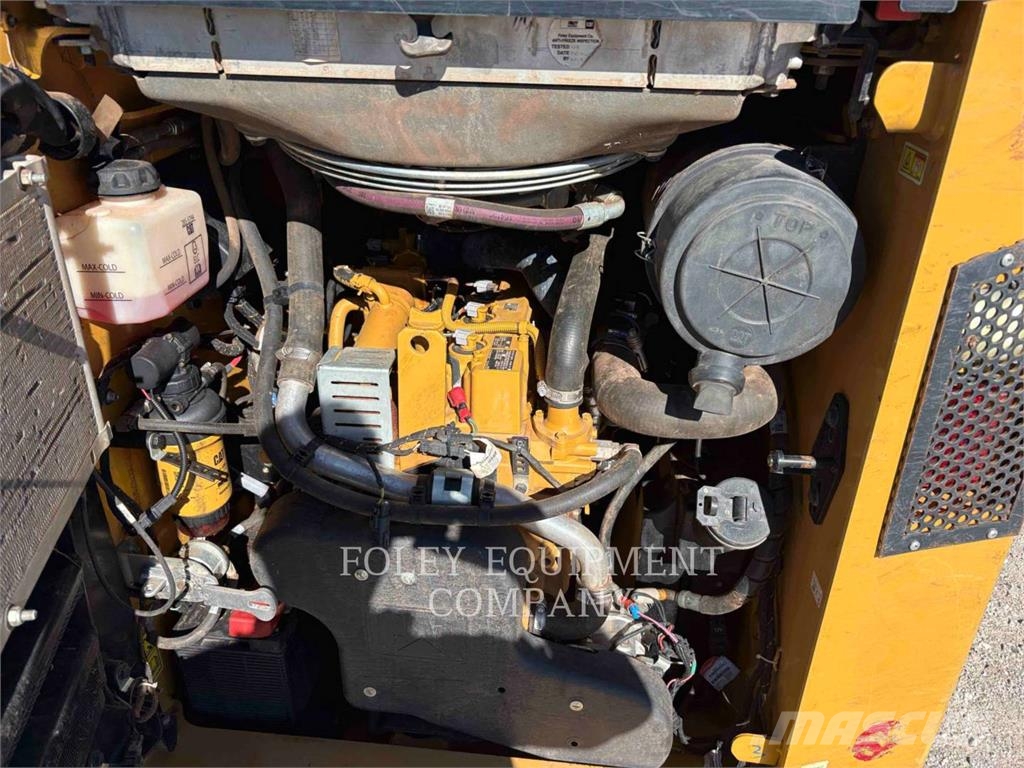 CAT 289D3 لوادر انزلاقية التوجيه