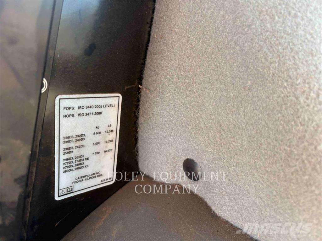 CAT 289D3 لوادر انزلاقية التوجيه