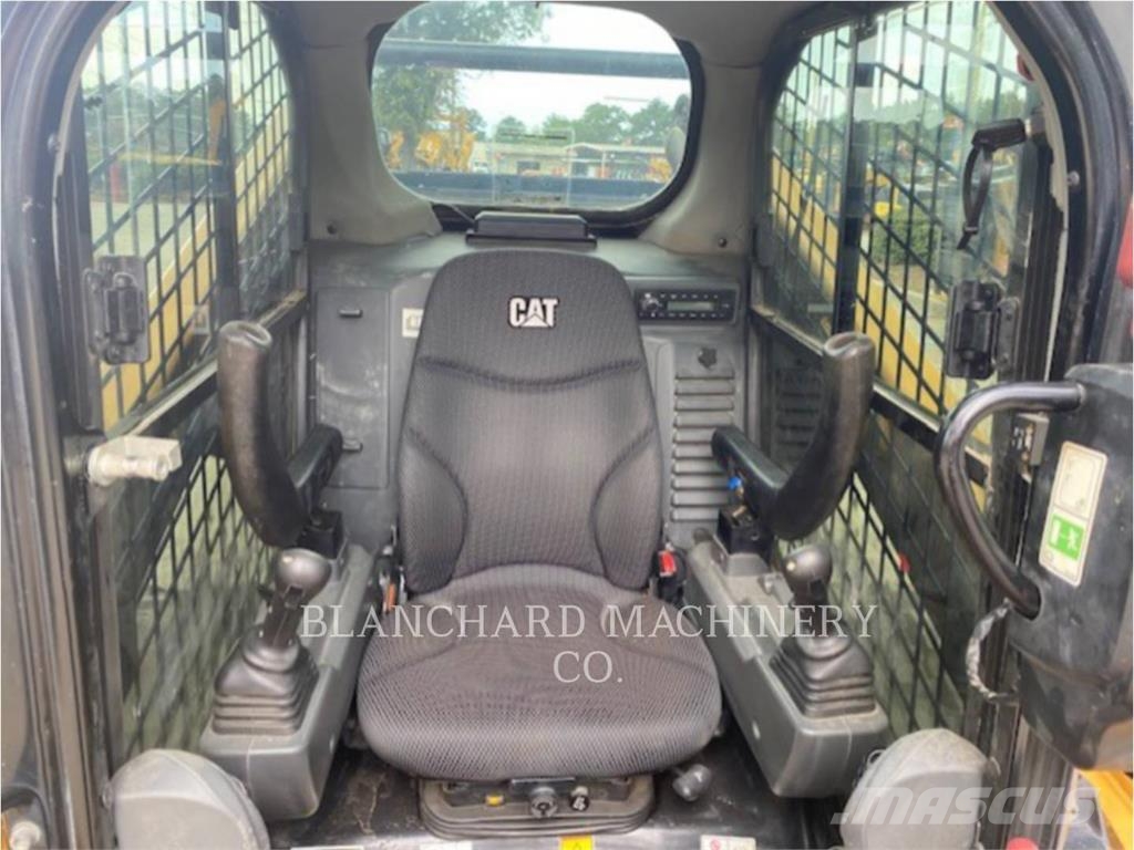CAT 289D3 Гусеничні вантажники