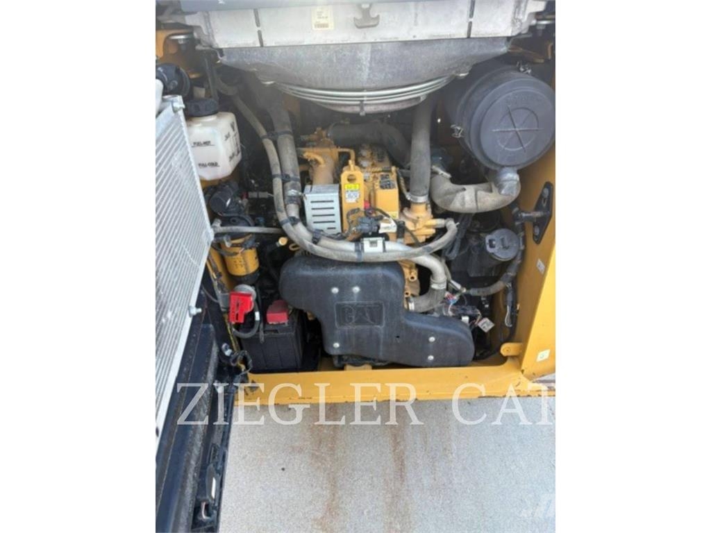CAT 289D3 履带式装载机