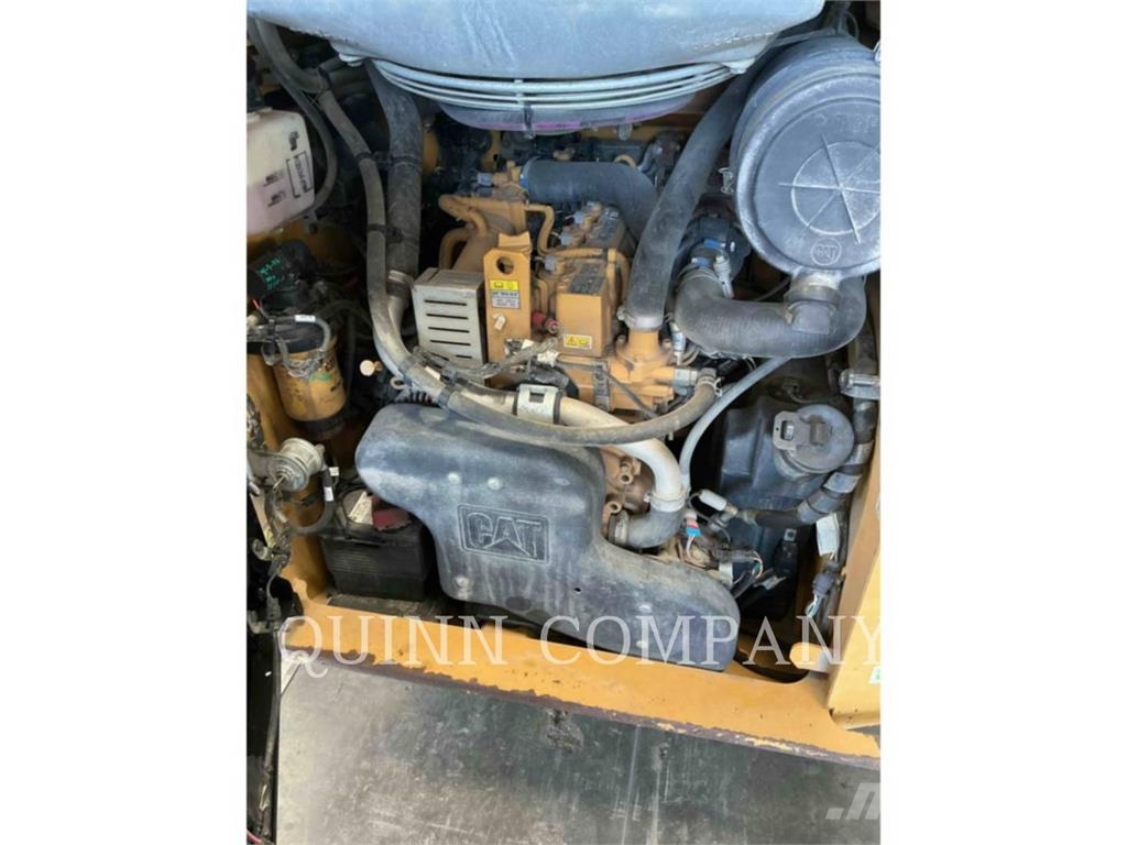 CAT 289D3 لوادر انزلاقية التوجيه