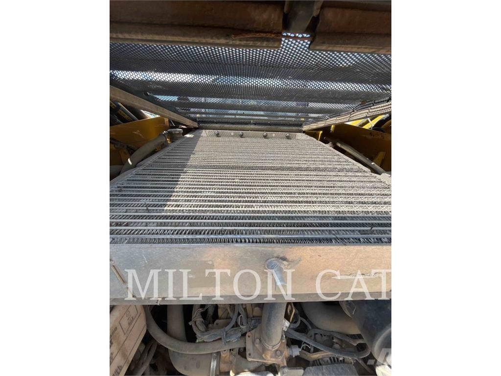 CAT 297D XHP Lietoti riteņu kompaktiekrāvēji