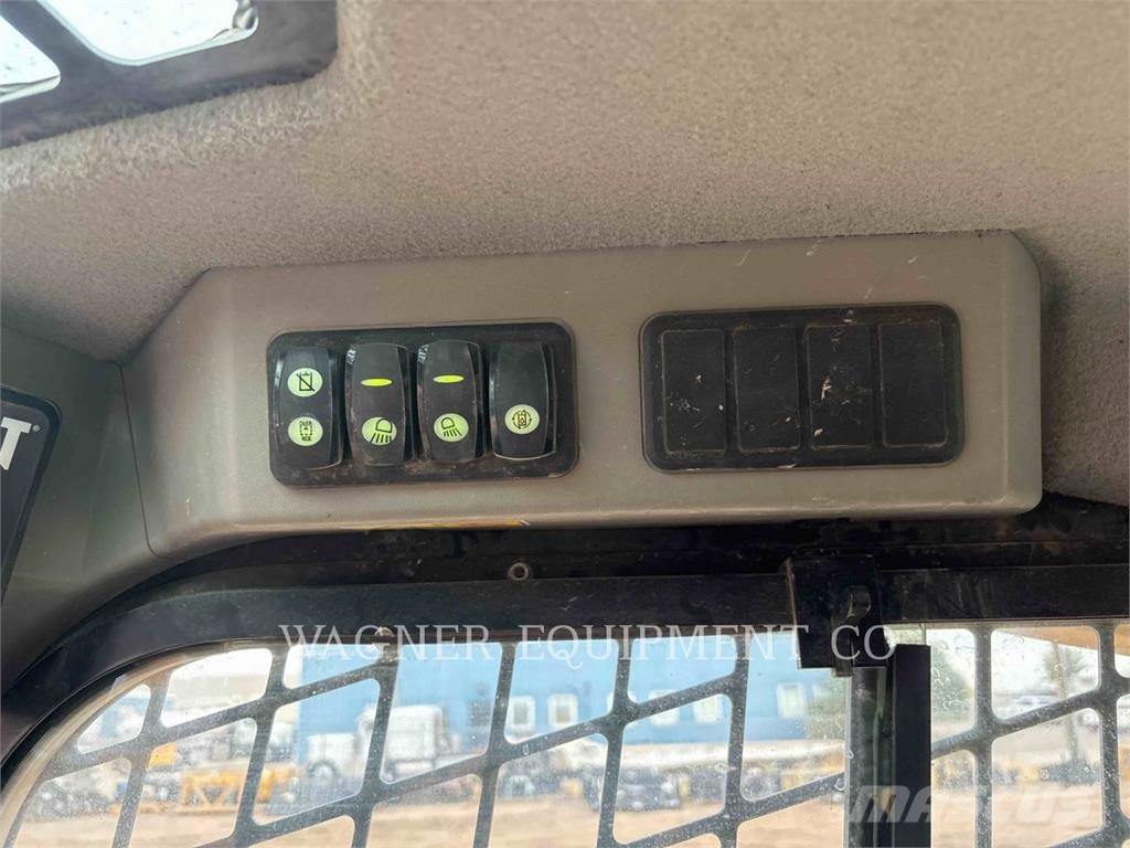 CAT 299D 궤도식 로우더