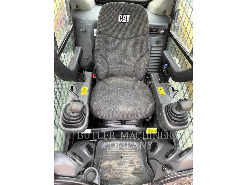 CAT 299D2 궤도식 로우더