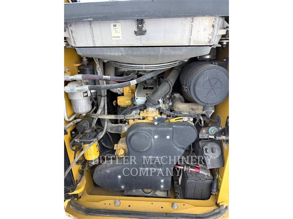 CAT 299D2 궤도식 로우더