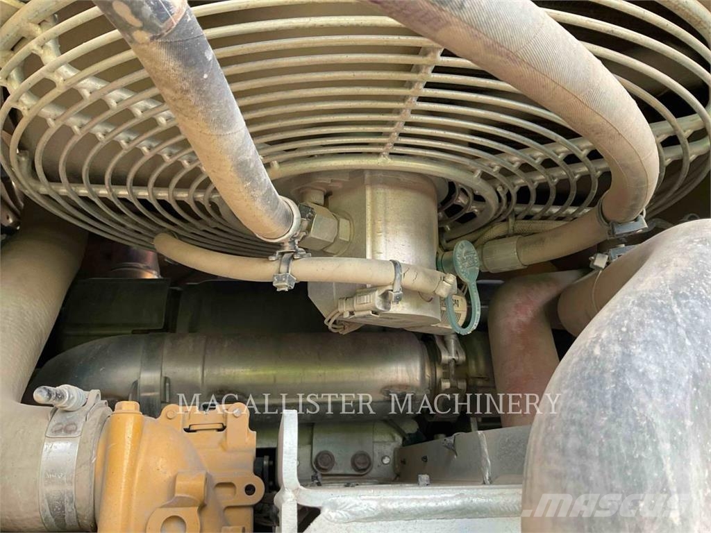 CAT 299D2 推土機