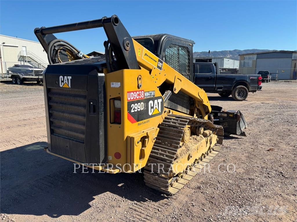 CAT 299D2 لوادر انزلاقية التوجيه