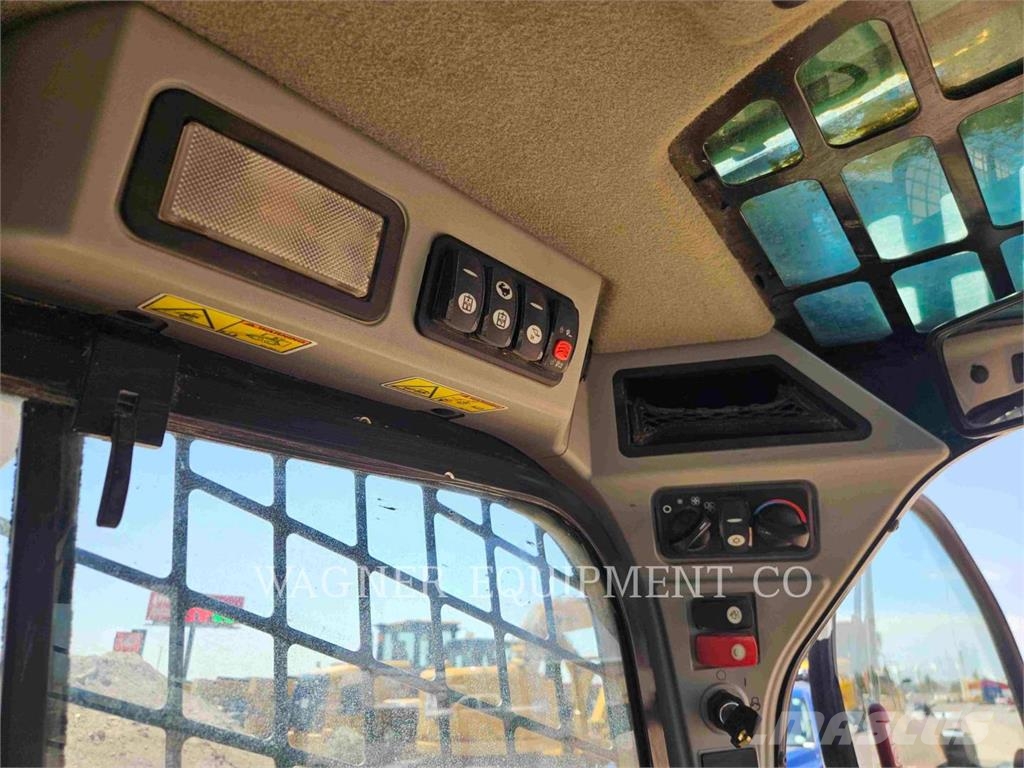 CAT 299D2 XHP Pásové nakladače