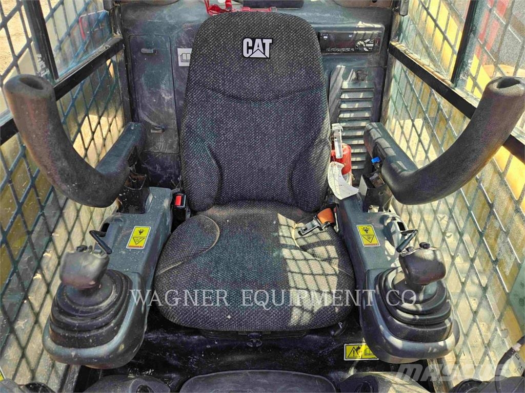 CAT 299D2 XHP Pásové nakladače