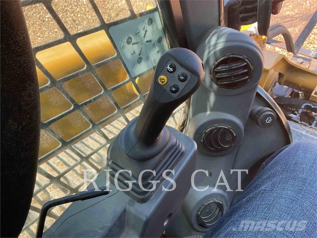 CAT 299D3 Crawler loaders