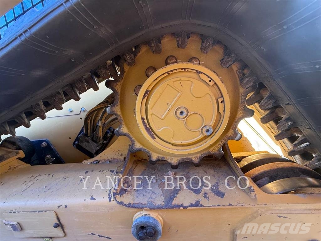 CAT 299D3 لوادر انزلاقية التوجيه