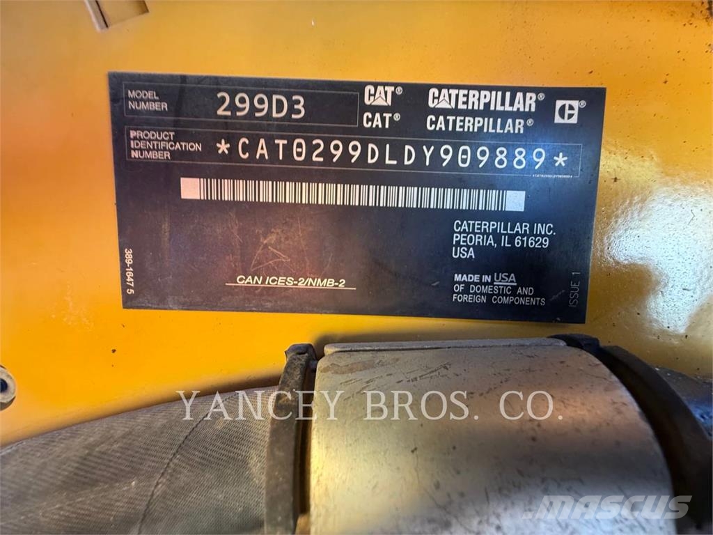 CAT 299D3 لوادر انزلاقية التوجيه