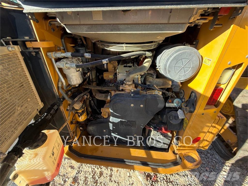 CAT 299D3 لوادر انزلاقية التوجيه