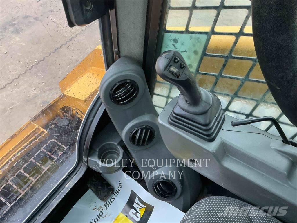 CAT 299D3 Liukuohjatut kuormaajat