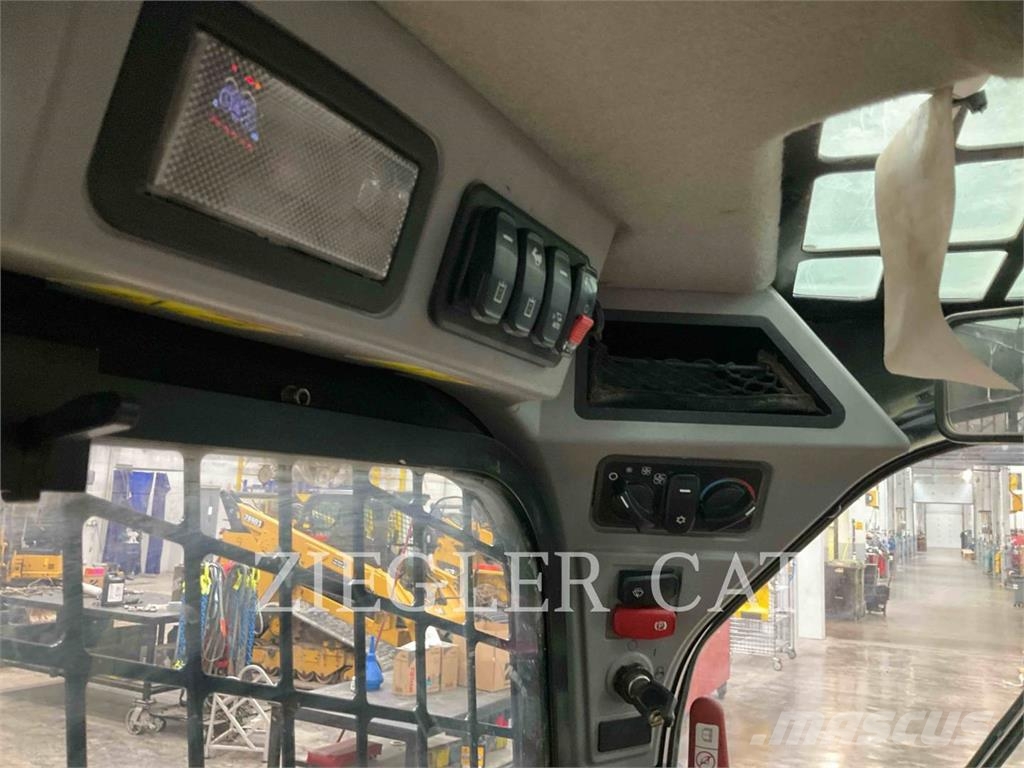 CAT 299D3 Lánctalpas homlokrakodók