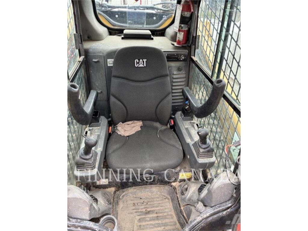 CAT 299D3 Šmykom riadené nakladače
