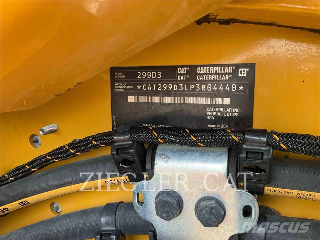 CAT 299D3 궤도식 로우더
