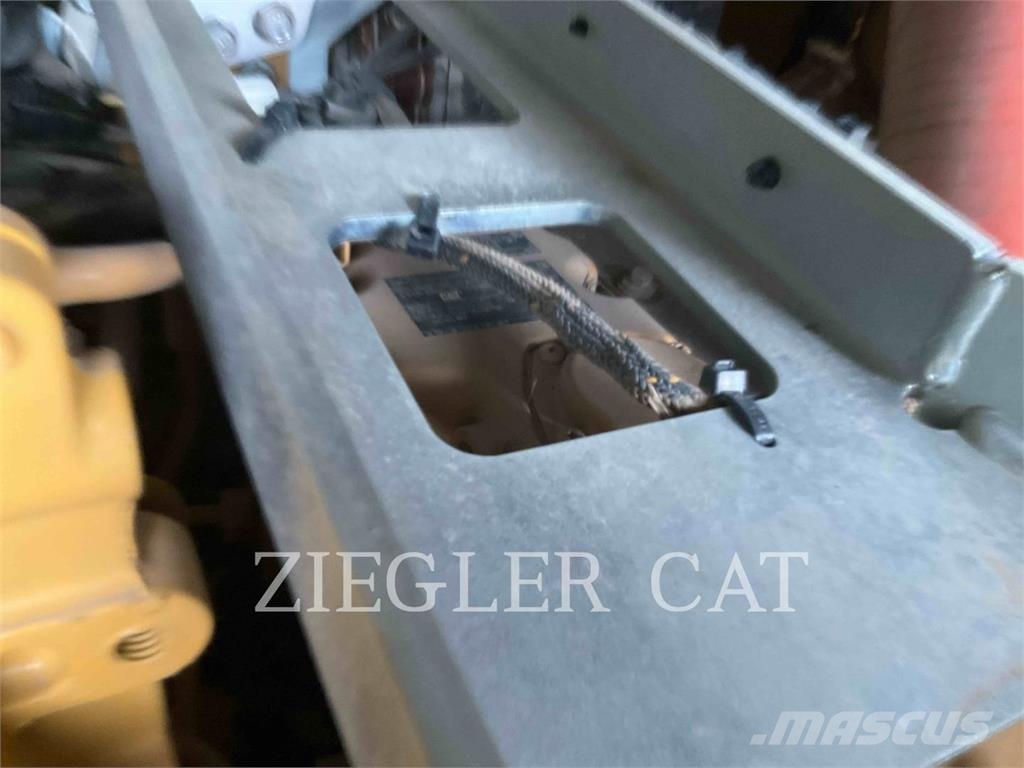 CAT 299D3 궤도식 로우더