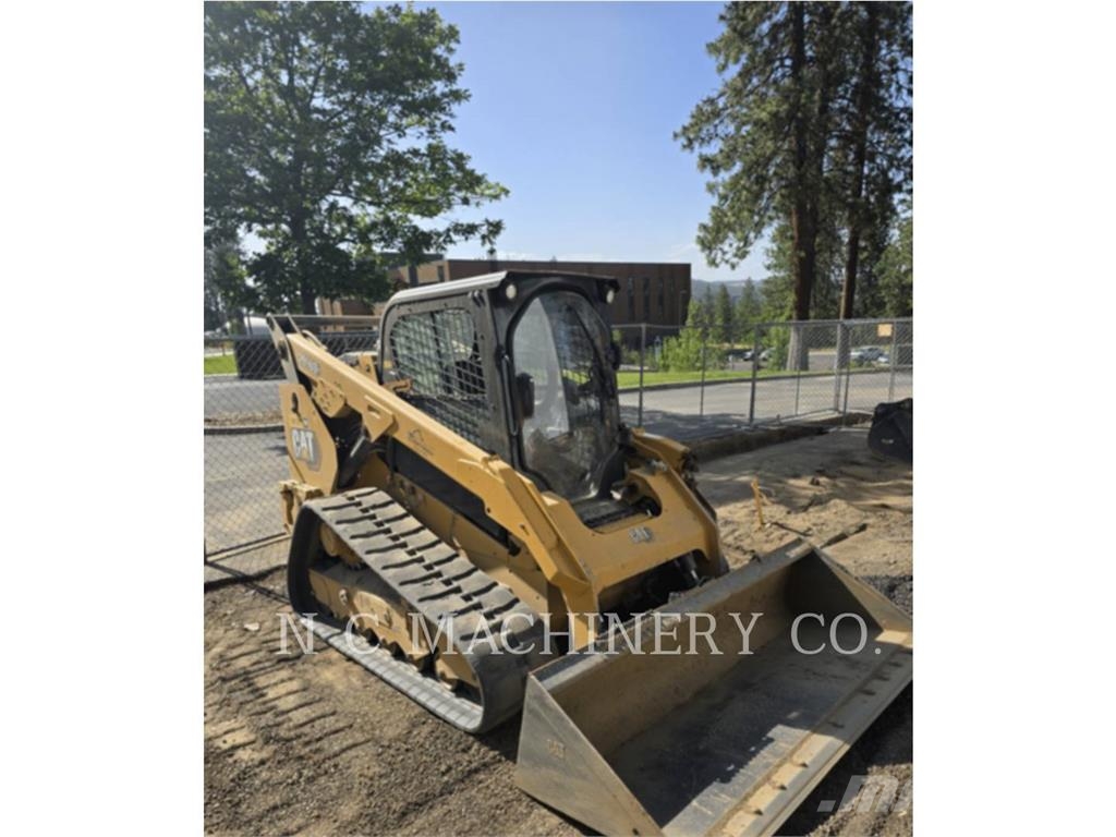 CAT 299D3 لوادر انزلاقية التوجيه
