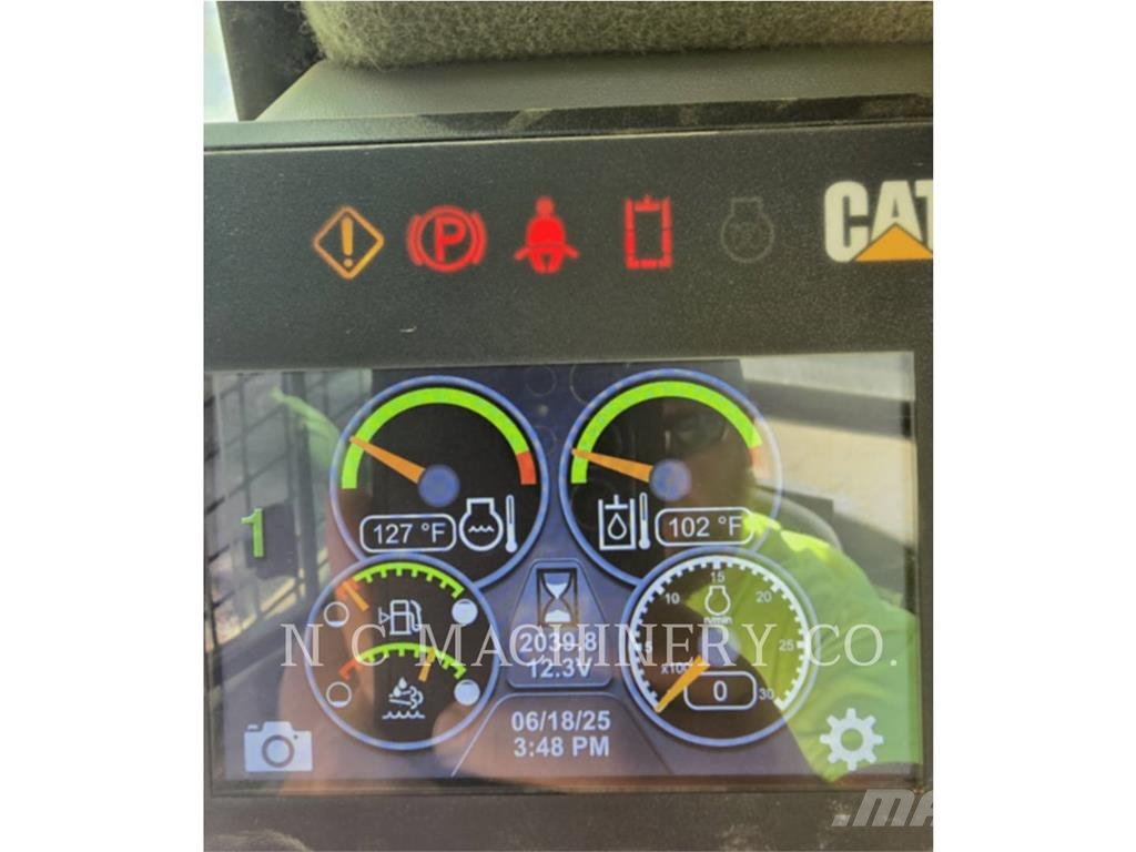 CAT 299D3 لوادر انزلاقية التوجيه