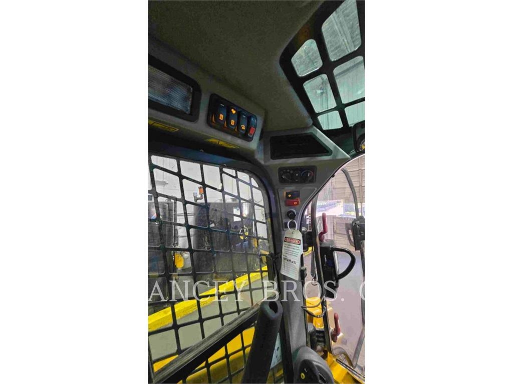 CAT 299D3 HF Schrankladers