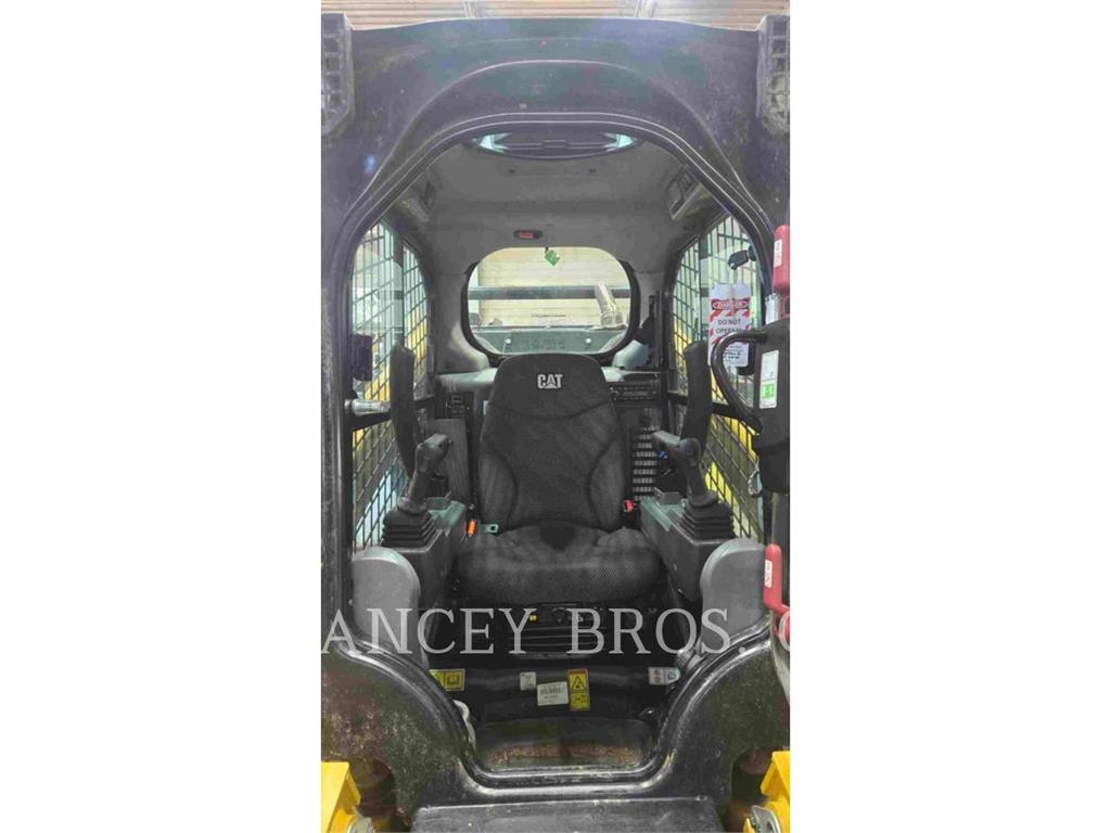 CAT 299D3 HF Schrankladers