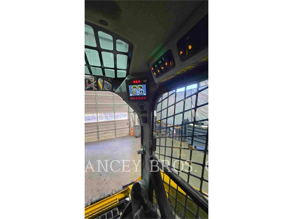 CAT 299D3 HF Schrankladers