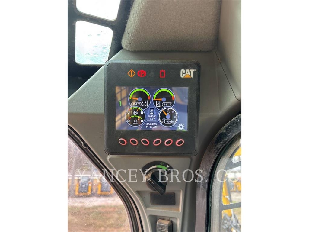CAT 299D3 HF Schrankladers