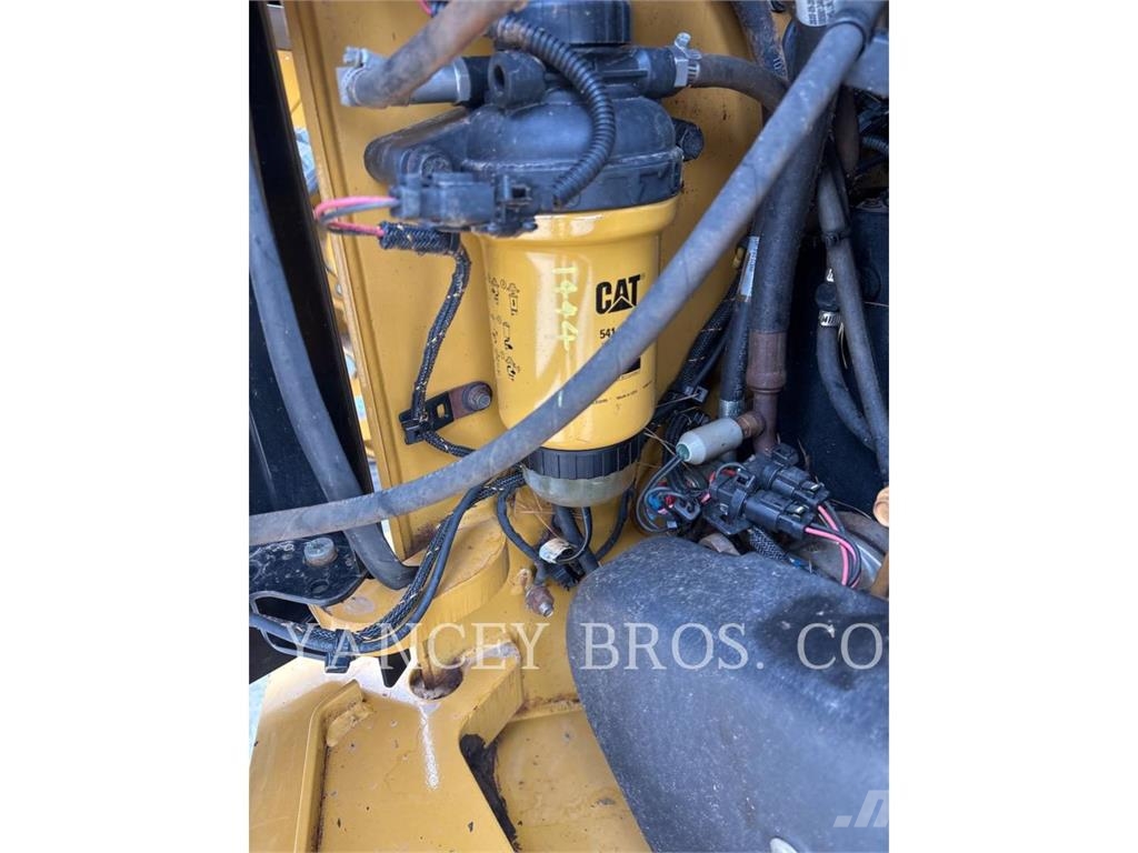 CAT 299D3 HF Schrankladers