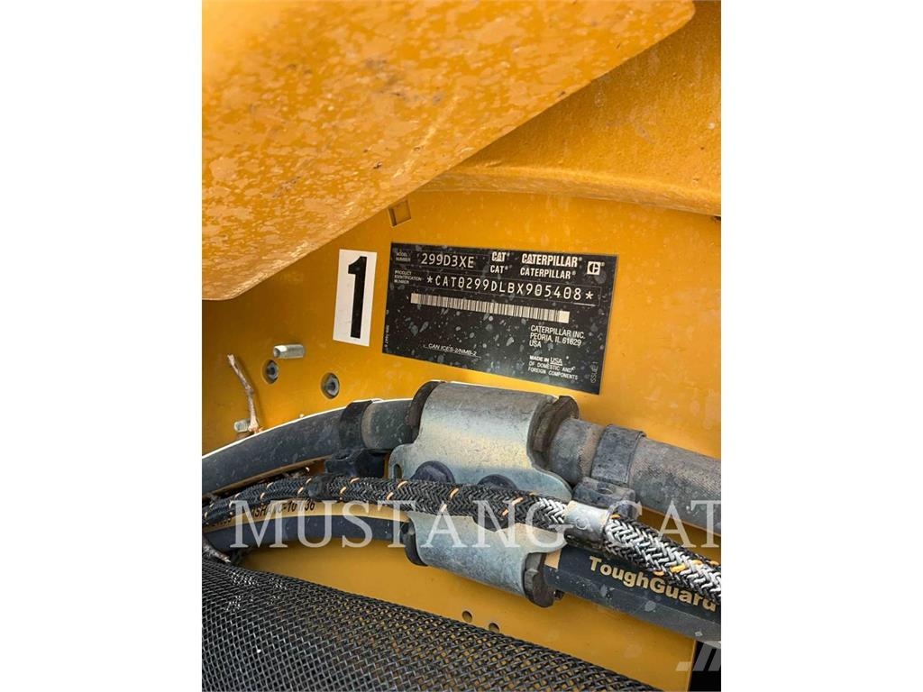 CAT 299D3 XE Pásové nakladače