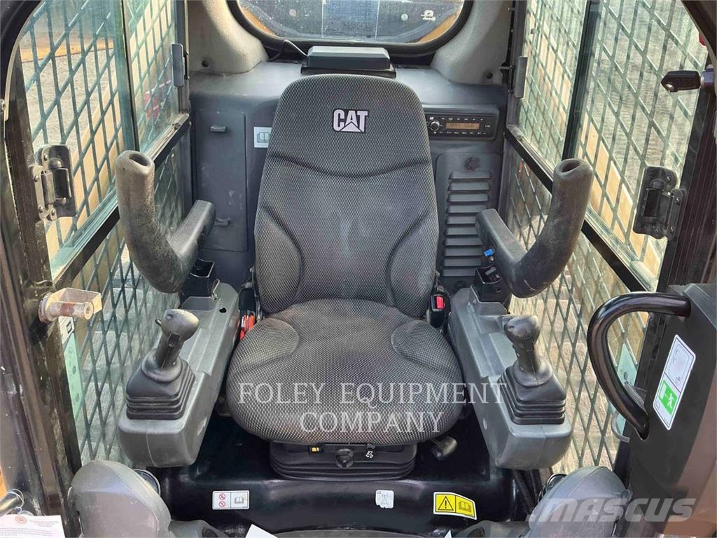 CAT 299D3XE Krautuvai su šoniniu pasukimu