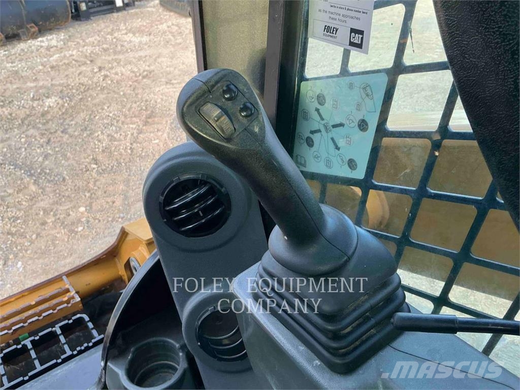 CAT 299D3XE Krautuvai su šoniniu pasukimu