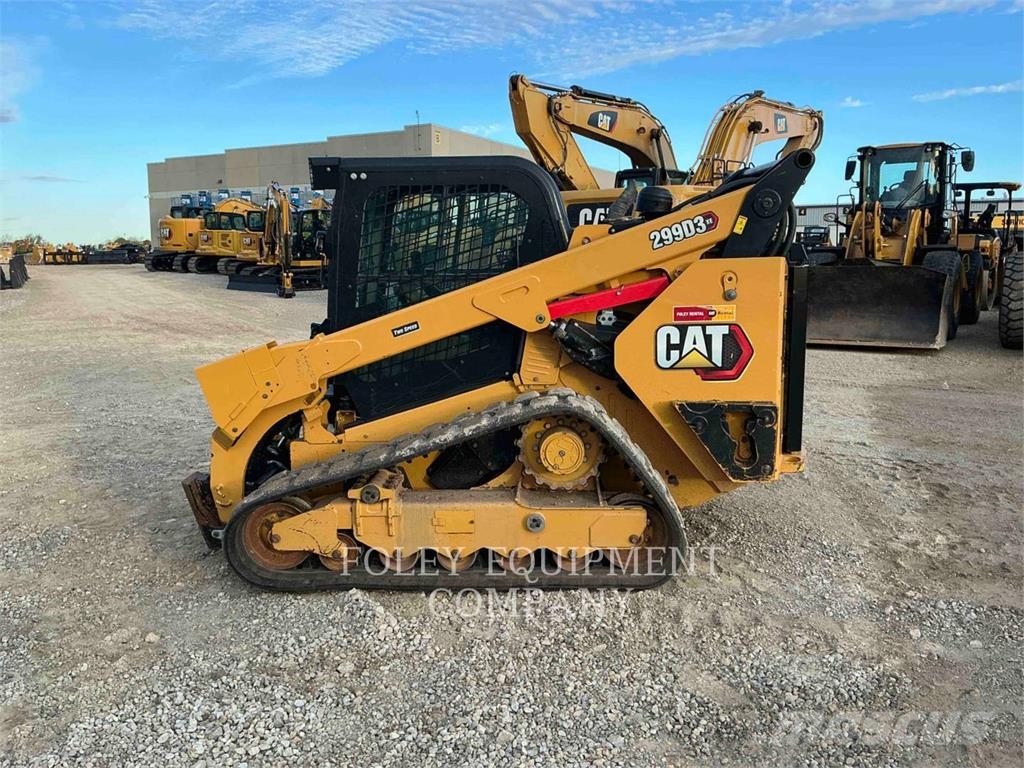 CAT 299D3XE Krautuvai su šoniniu pasukimu