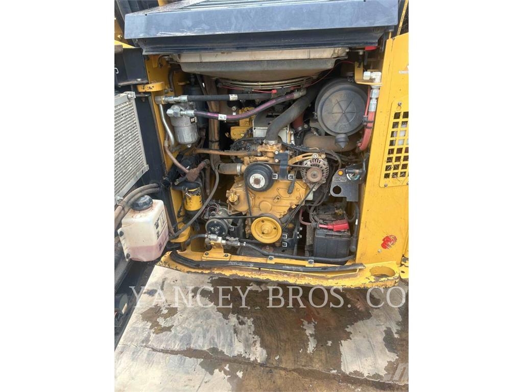 CAT 299D3XE Skid steer mini nakladalci