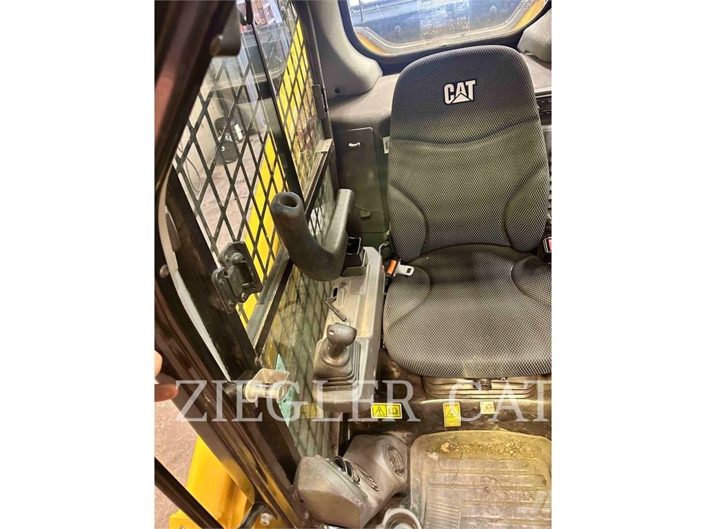 CAT 299D3XE Rupsladers