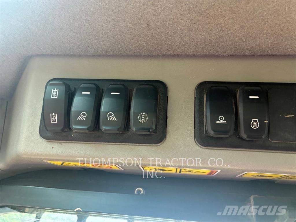 CAT 299D3XE 궤도식 로우더