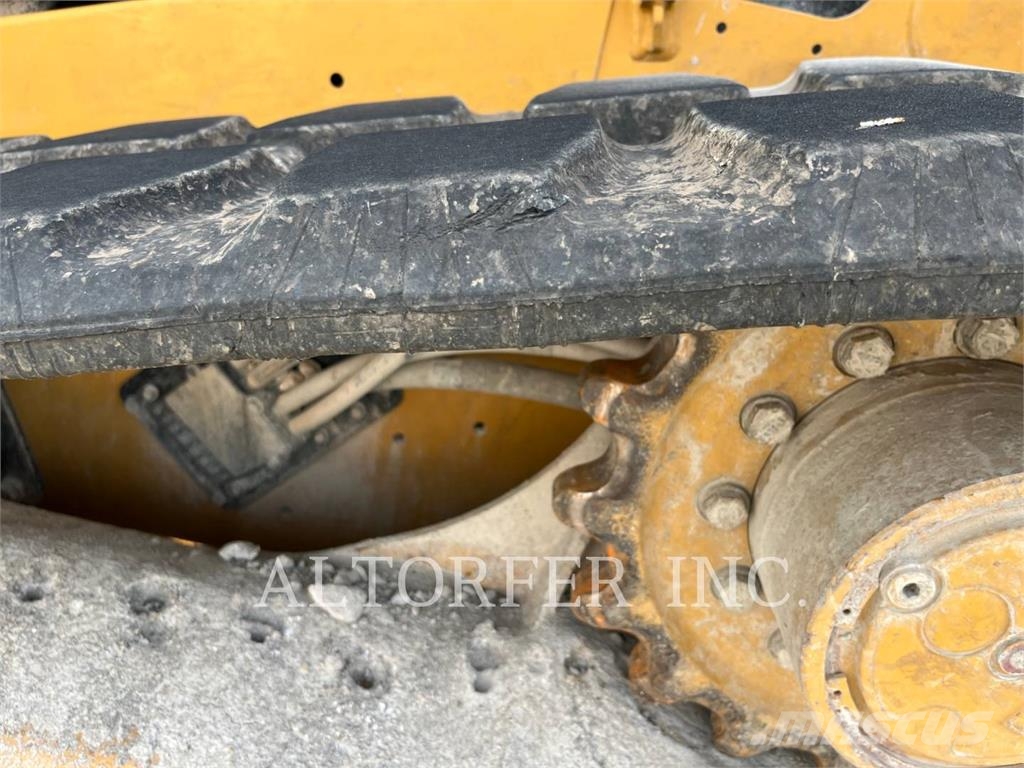 CAT 299D3XE Šmykom riadené nakladače
